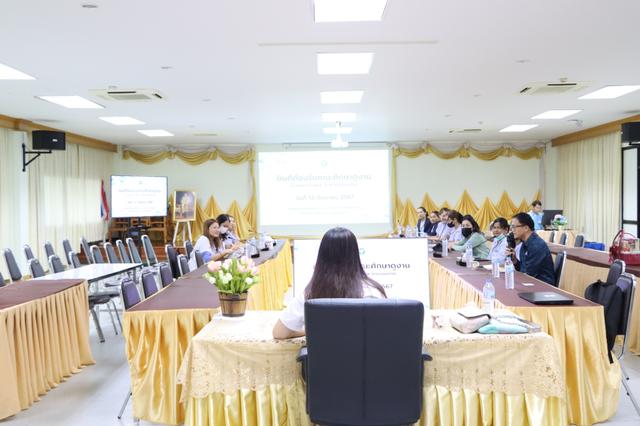 LINE_ALBUM_รับศึกษาดูงาน IPD Paperless จากรพ.พล13967_240925_19.jpg