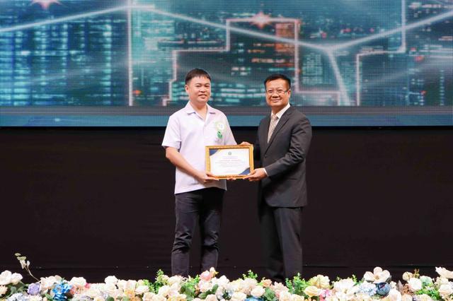 LINE_ALBUM_240967 ประชุมวิชาการมหกรรมสุขภาพอุรรดรธานี_2.jpg