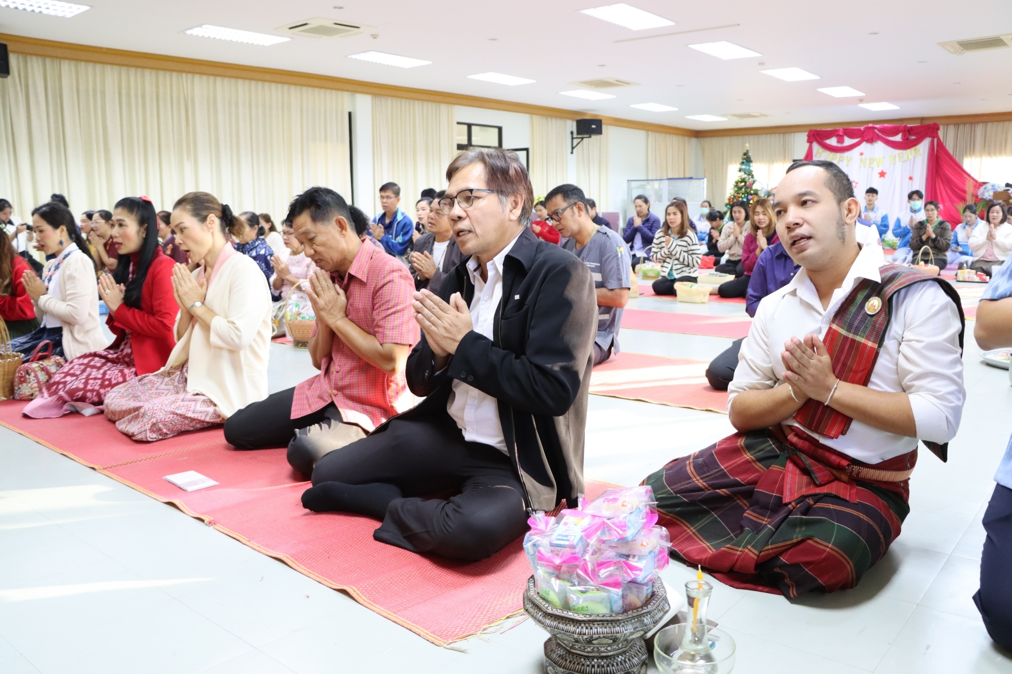 LINE_ALBUM_251267 วันครอบรอบรพ.42ปี_250102_13.jpg