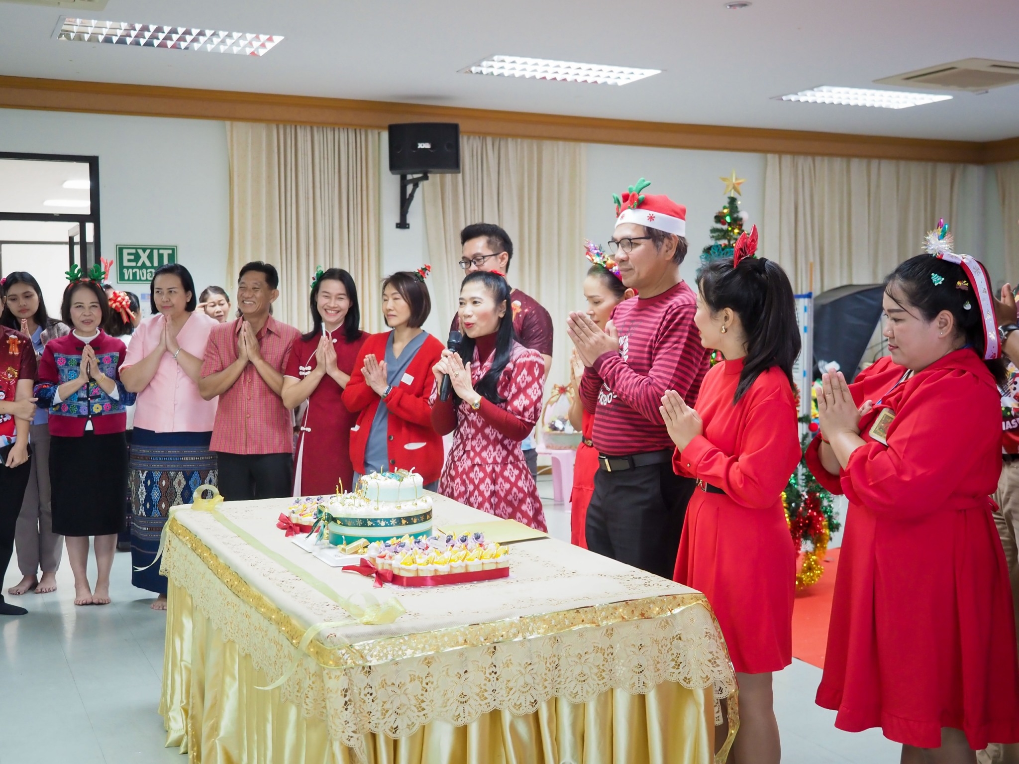 LINE_ALBUM_251267วันเกิด ผอ.ธงภักดิ์ มีเพียร_250102_10.jpg