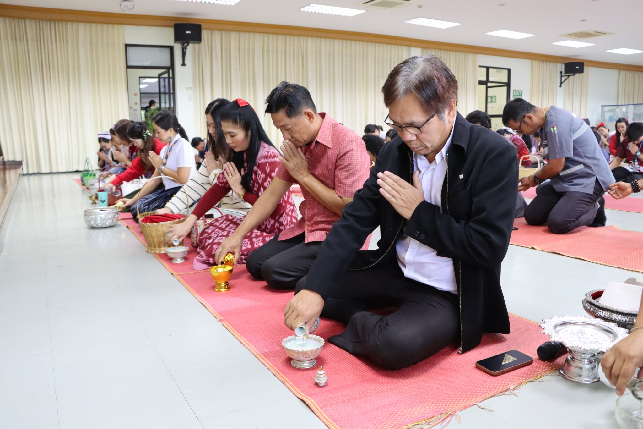 LINE_ALBUM_251267 วันครอบรอบรพ.42ปี_250102_7.jpg