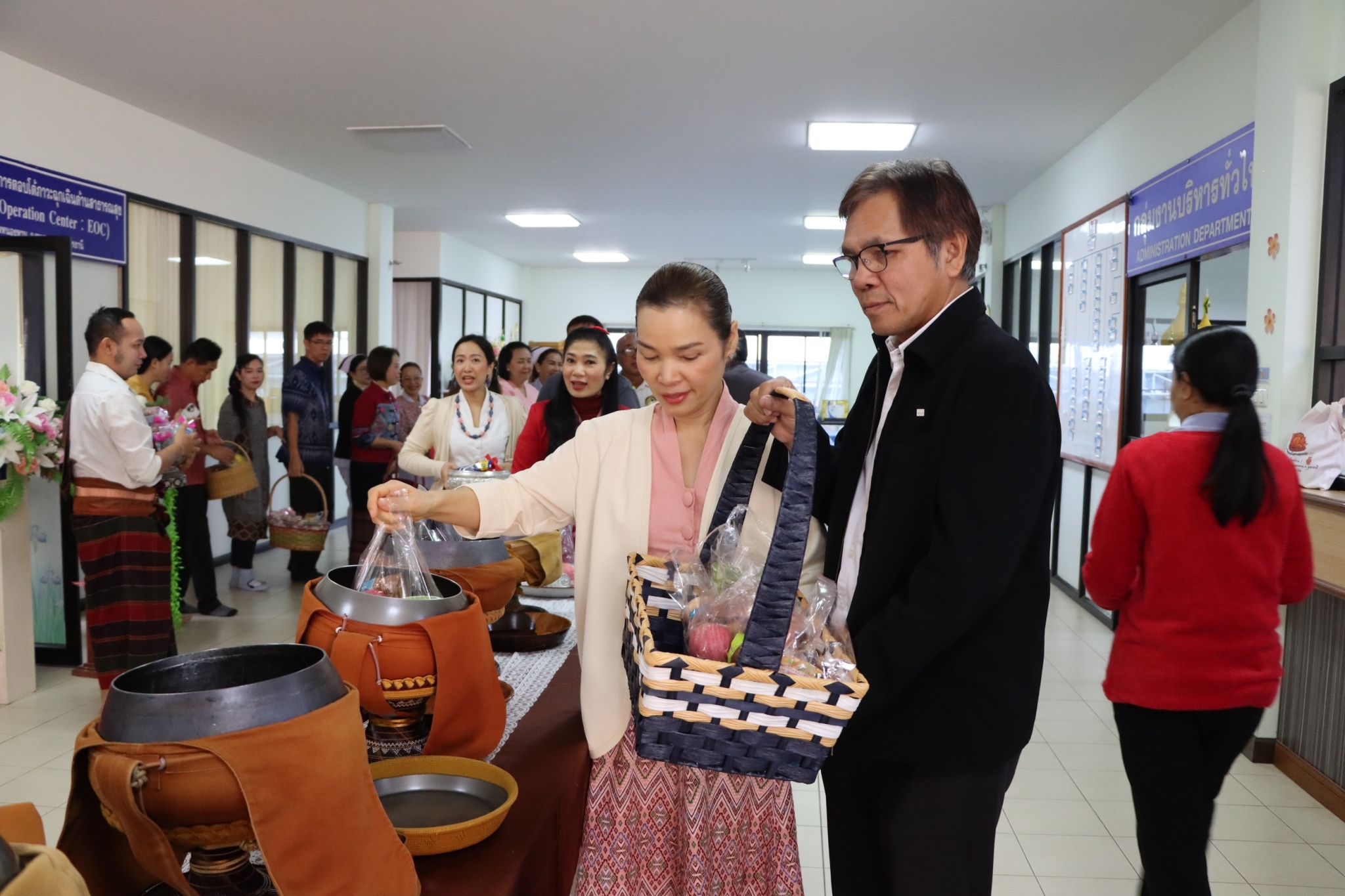 LINE_ALBUM_251267 วันครอบรอบรพ.42ปี_250102_11.jpg