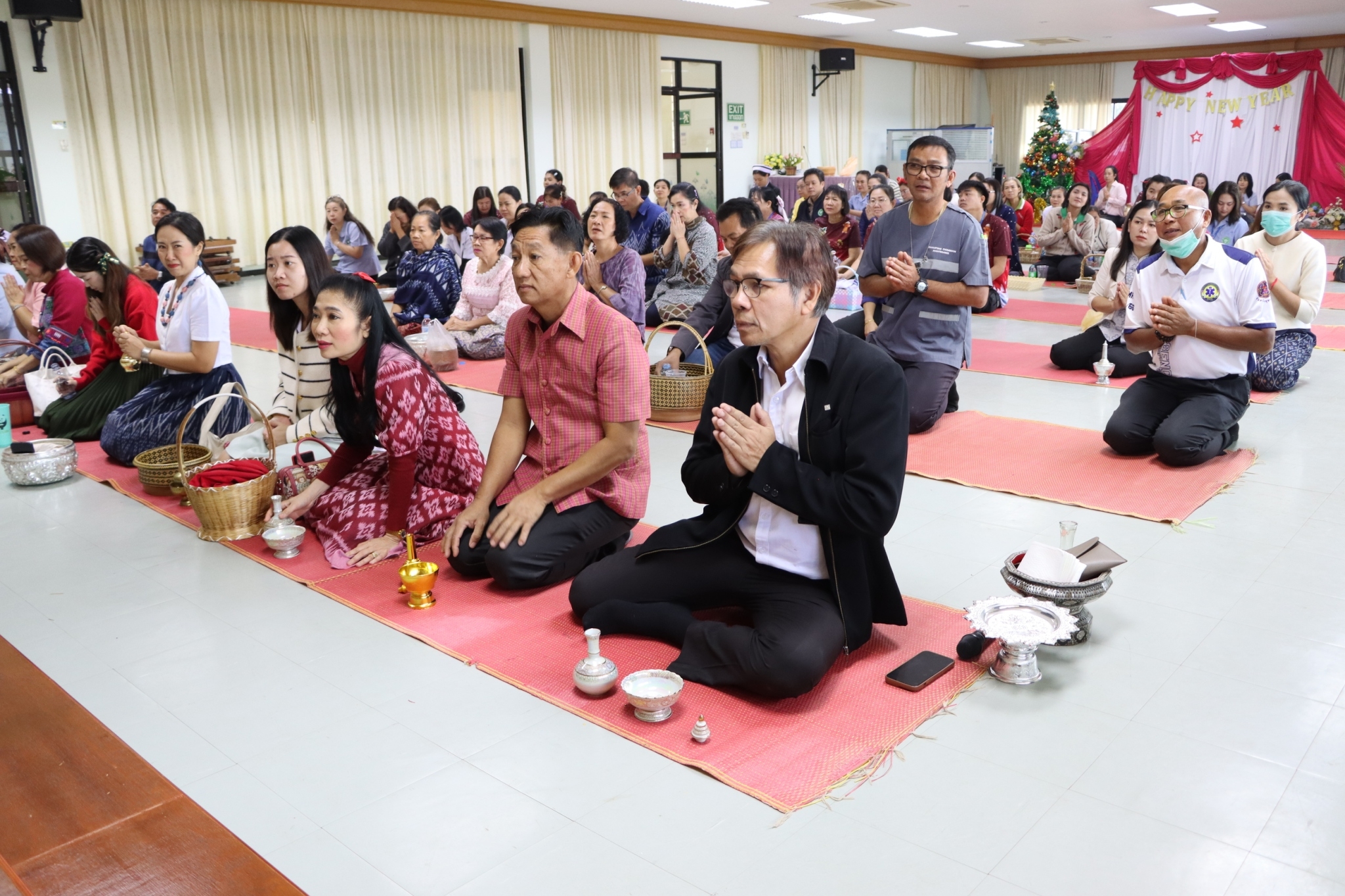 LINE_ALBUM_251267 วันครอบรอบรพ.42ปี_250102_8.jpg