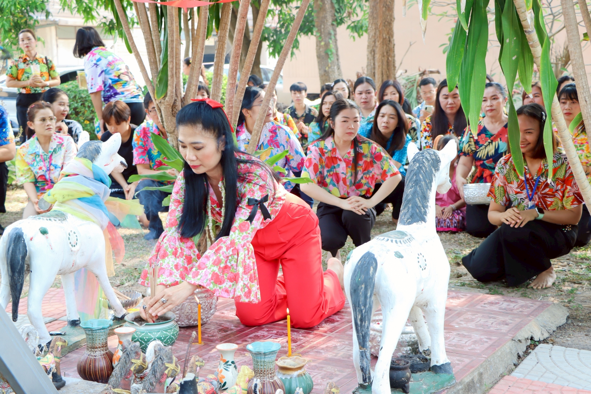 LINE_ALBUM_9469 สงกรานต์ รพ.หนองหาน_260409_10.jpg