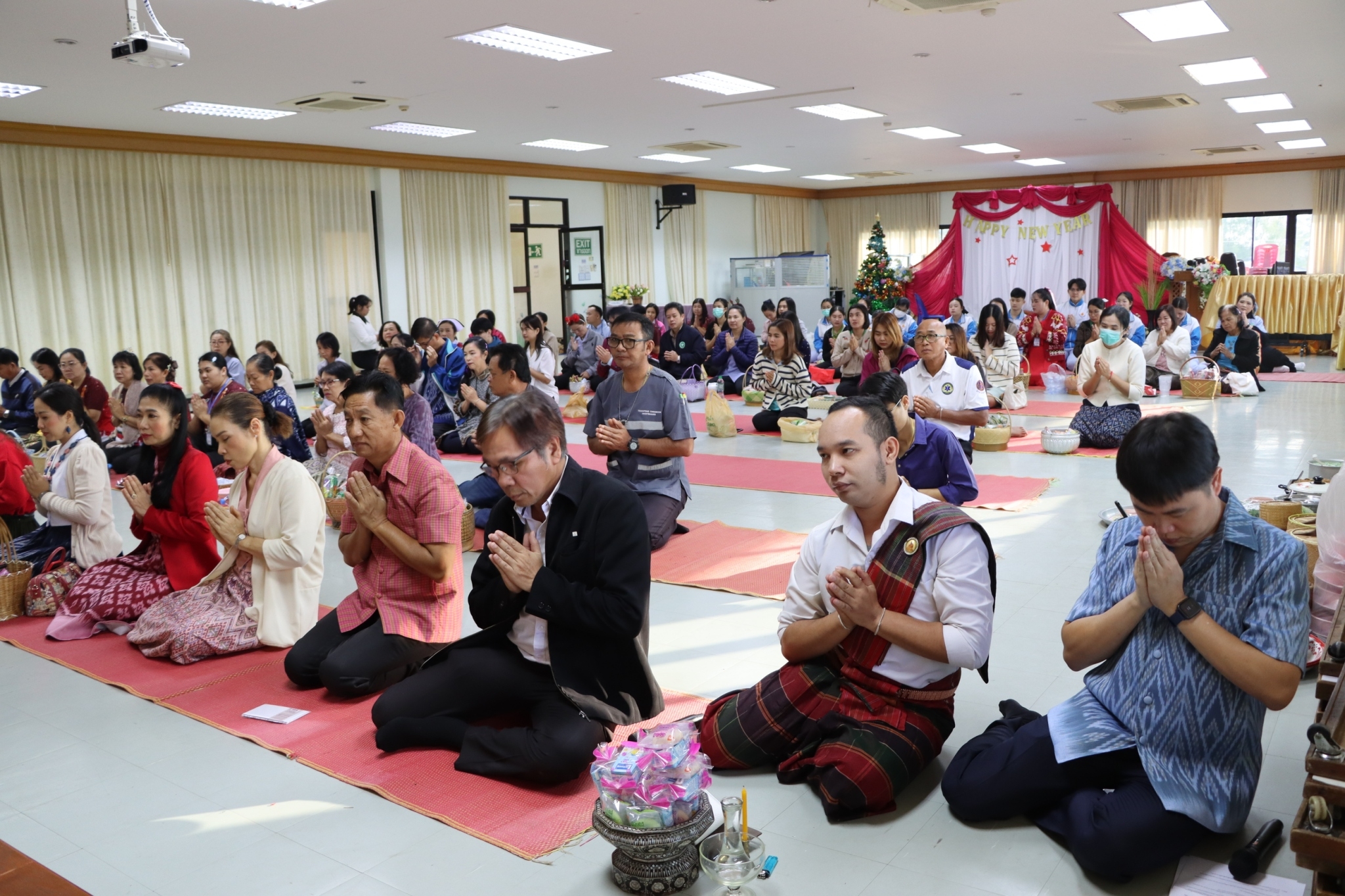 LINE_ALBUM_251267 วันครอบรอบรพ.42ปี_250102_12.jpg